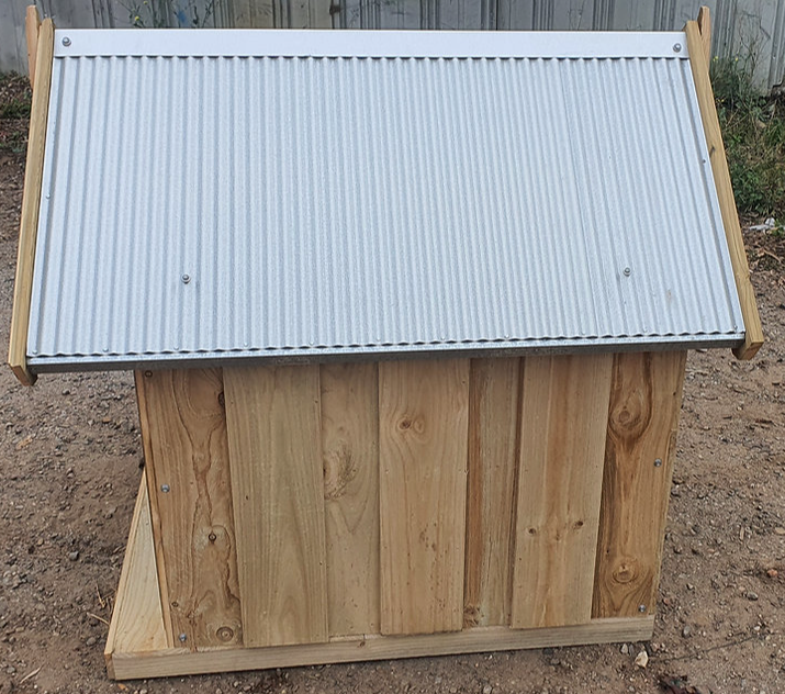 My House Kennel Medium Pitched